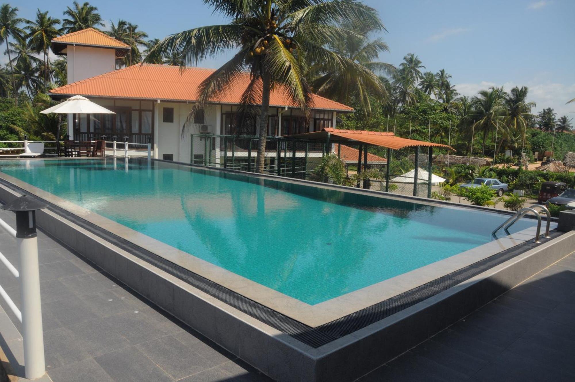 White Villa Resort Ахунгала Екстериор снимка