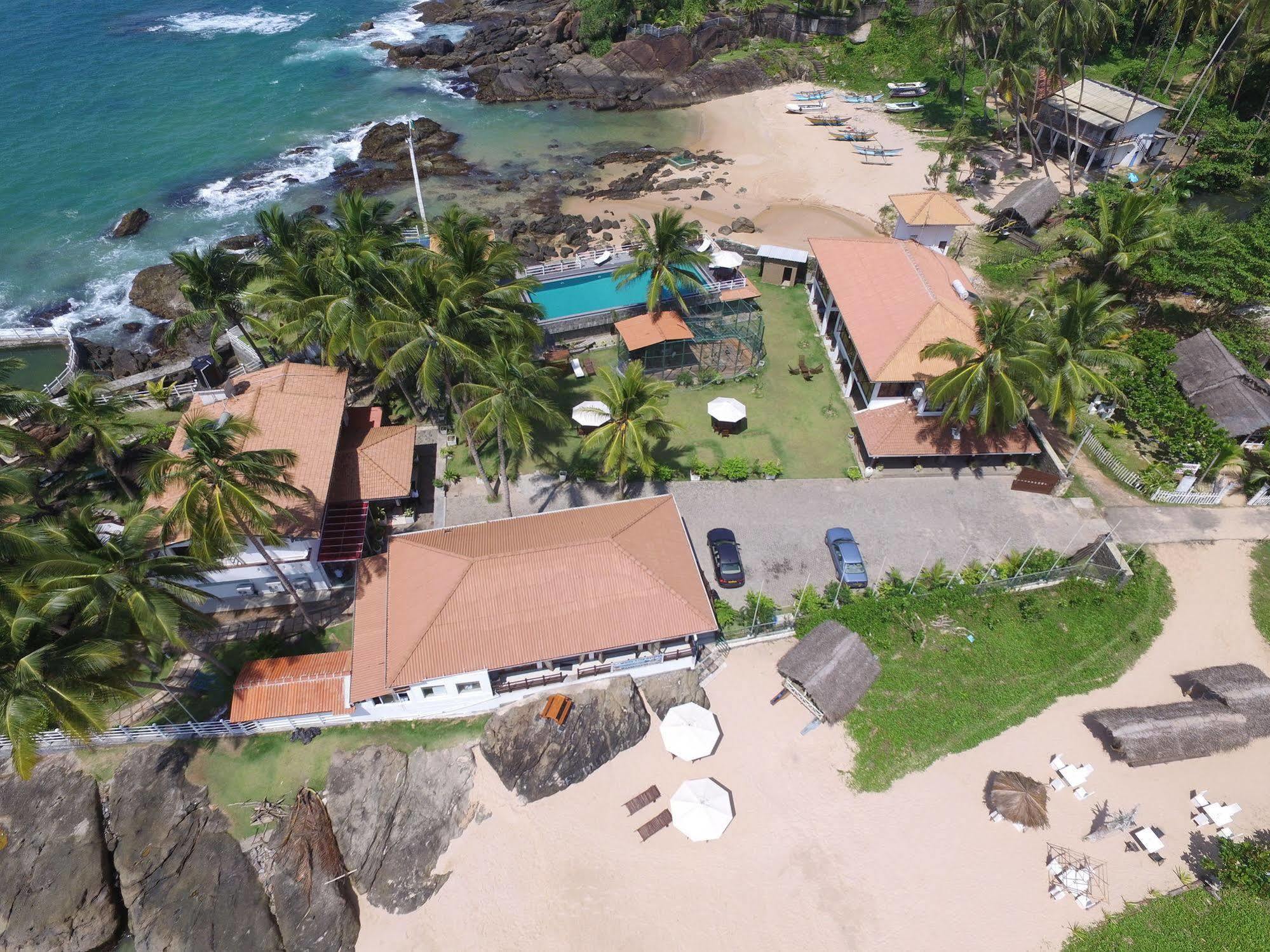 White Villa Resort Ахунгала Екстериор снимка