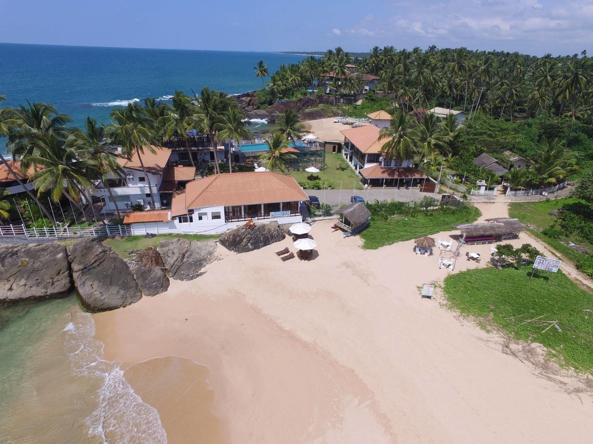 White Villa Resort Ахунгала Екстериор снимка